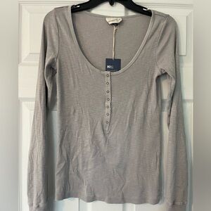 Universal Thread long sleeved shirt